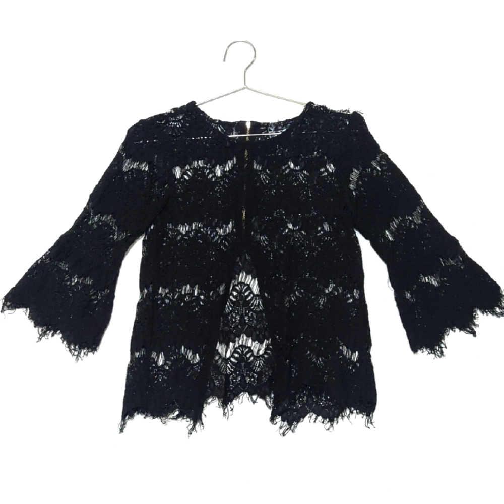 INNY | Y2K | Crochet Lace | Bohemian Chic  Bell Sleeve | Summer | Office | Retro